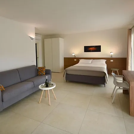 Le Monde Apartment